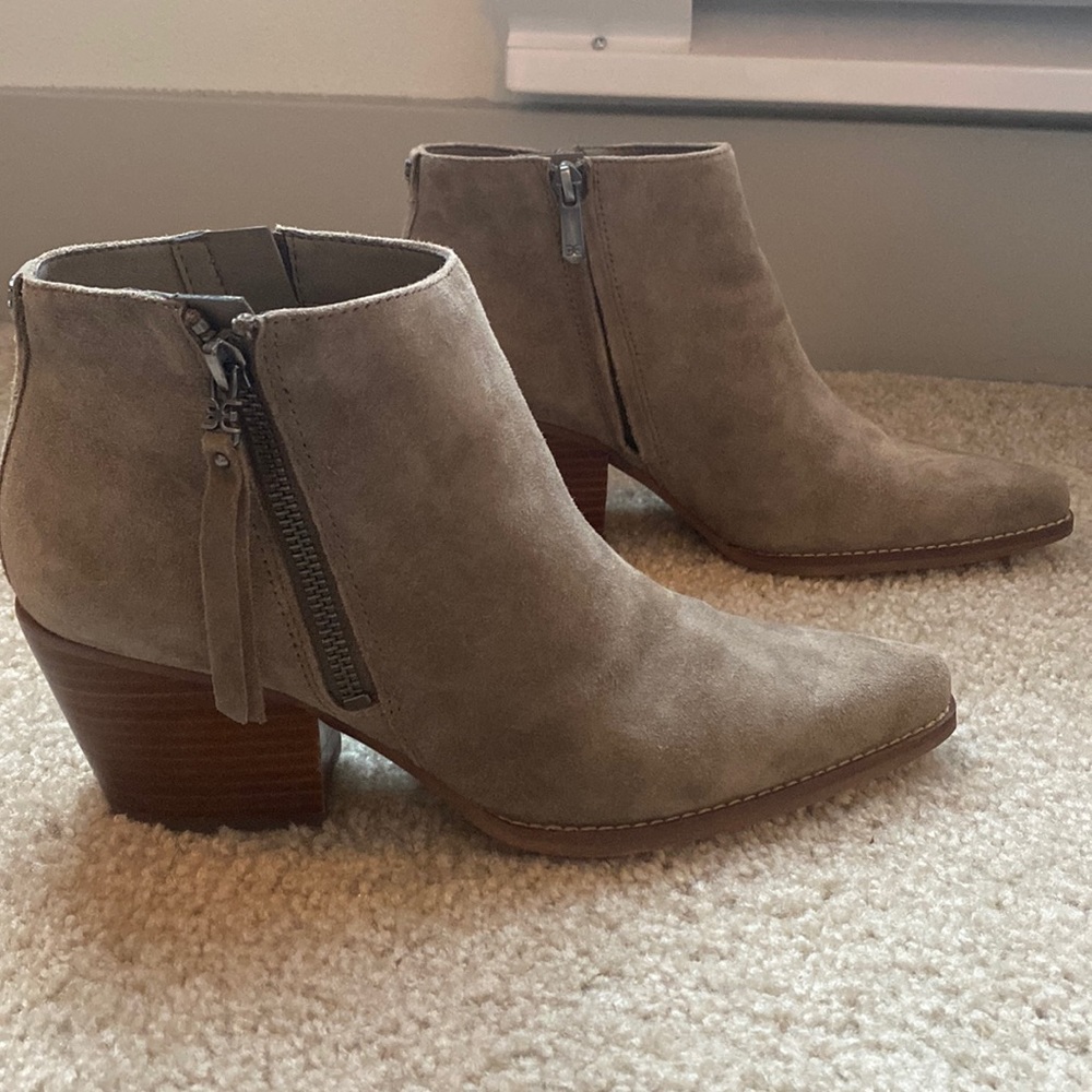 Sam Edelman taupe/grey suede booties